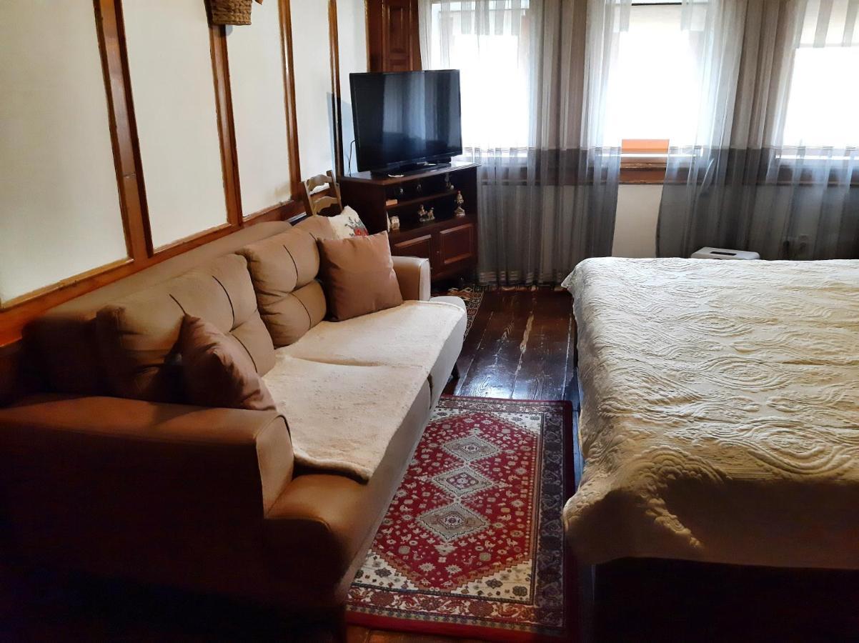 Kulla Dula Guesthouse Gjakova 외부 사진