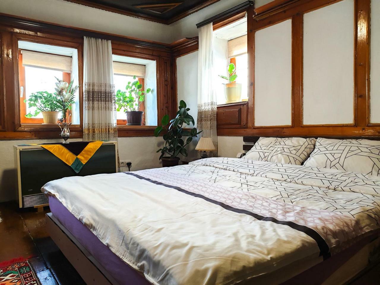 Kulla Dula Guesthouse Gjakova 외부 사진